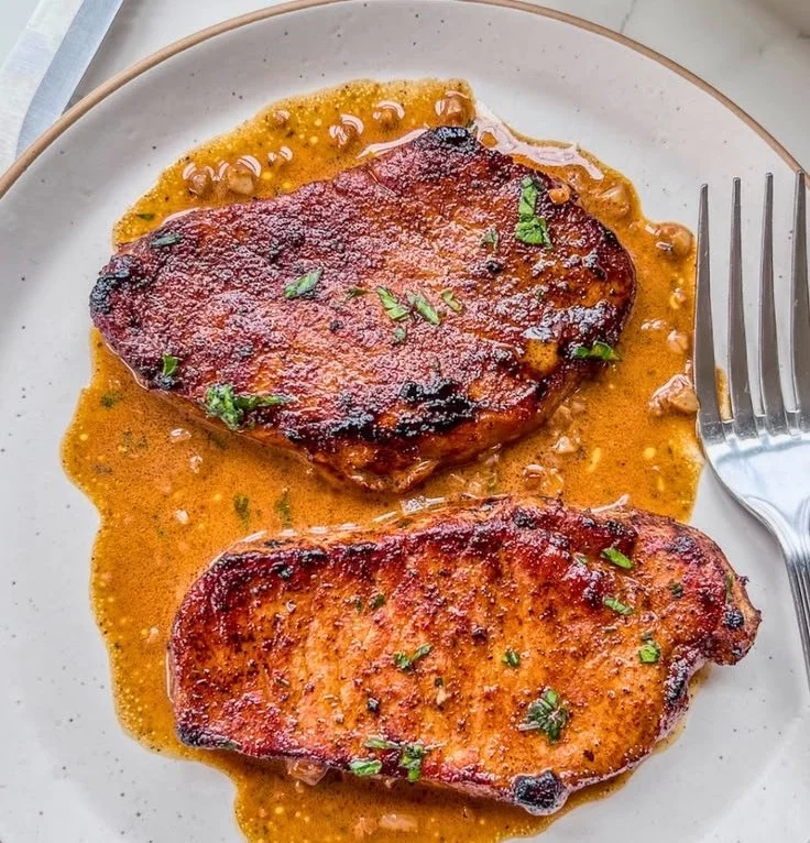 Espresso rubbed pork chops ready to be served